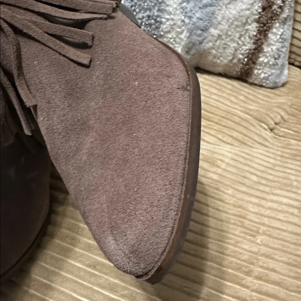 Steve Madden Brown Fringe Ankle Boots 9M